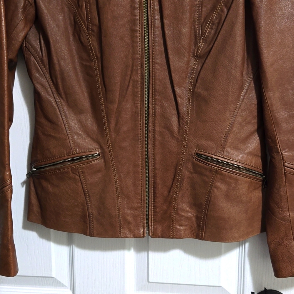 Danier womens leather jacket - Picture 3 of 12